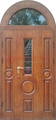 Двустворчатая железная дверь МДФ со стеклом в форме арки ДА-52 в Химках
