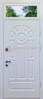 Белая входная дверь со стеклом и верхней фрамугой ДФГ-3 в Химках