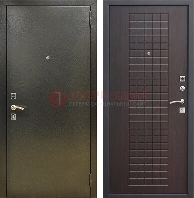 Темная железная дверь с порошковым напылением и терморазрывом МДФ Махагон ДП-286 в Химках