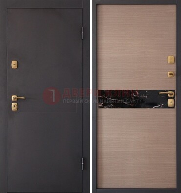 Коричневая металлическая дверь с порошковым окрасом ДП-82 в Химках