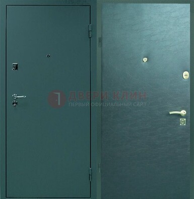 Зеленая стальная дверь с порошковым покрытием ДП-93 в Химках
