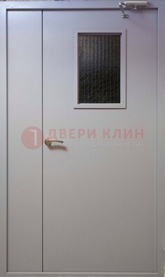 Белая железная подъездная дверь ДПД-4 в Химках