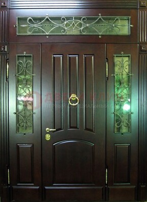 Стальная парадная дверь со стеклом и ковкой ДПР-18 для деревянного дома в Химках