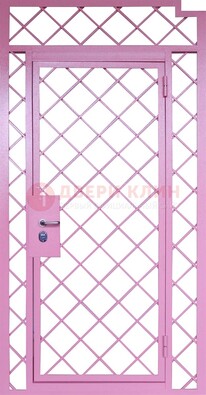 Розовая металлическая решетчатая дверь ДР-15 в Химках