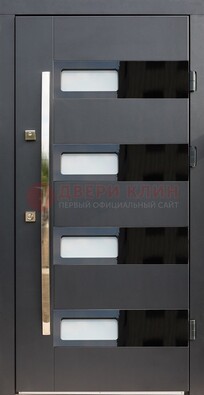 Черная стальная дверь МДФ хайтек со стеклом ДС-16 в Химках