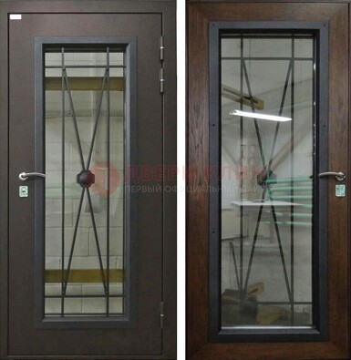 Коричневая железная дверь со стеклом для частного дома ДС-8 в Химках