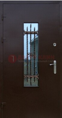Надежная металлическая дверь со стеклом и ковкой ДСК-47 в Химках