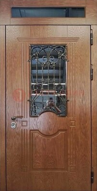 Металлическая входная дверь со стеклом и ковкой для дома ДСК-96 в Химках