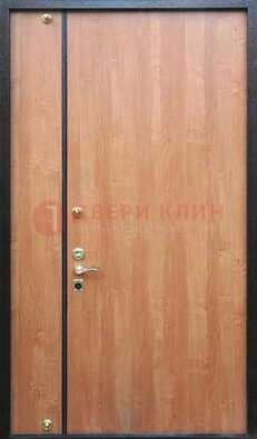 Светлая тамбурная дверь ДТМ-29 в Химках