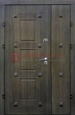 Железная двухстворчатая филенчатая дверь с виноритом ДВТ-143 в Химках