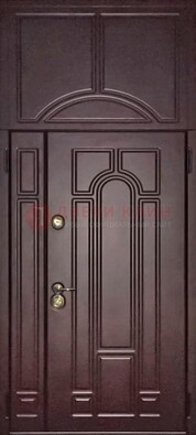 Коричневая железная дверь с виноритом и верхней фрамугой ДВТ-243 в Химках